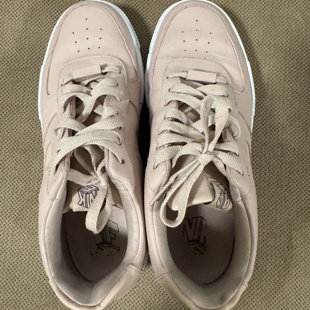 Wmns Air Force 1 'Pixel Particle - Picture 9 of 11